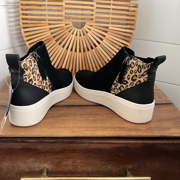 NWT Tom’s ortholite Jamie booties - Picture 10 of 17